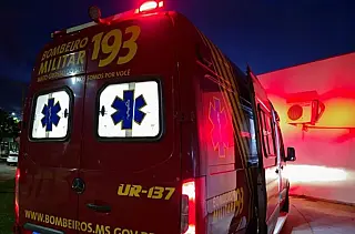 Acidente entre moto e motoneta deixa dois feridos em Paranaíba