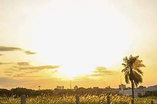 Calor persiste em MS, mas previsão aponta chuva e ventania ao longo do dia