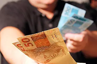 Diário Oficial da União publica decreto com o novo salário mínimo de R$ 937