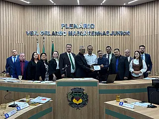 Câmara de Aparecida do Taboado aprova projetos e presta homenagem à Assembleia de Deus