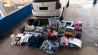PM apreende veículo com mercadorias do Paraguai