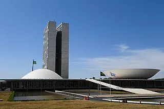 R$ 2 bilhões reservados para eleições municipais podem ir o para combate da Covid