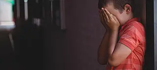 Dia Internacional alerta para exploração sexual e tráfico de crianças e mulheres