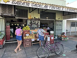 Mais Barato Sacolão celebra 2 anos com sorteio de vale-compras