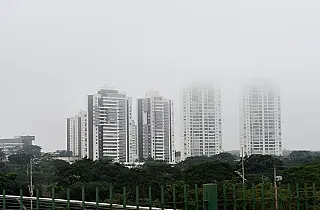 Abril começa chuvoso e frio em MS