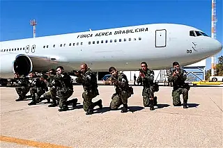 Honrando os Aviadores, Aposentados do Banco Central e a Força Aérea Brasileira