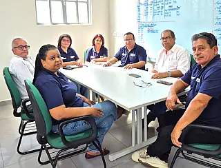 Tenente Ávila se reúne com equipe da Educação para discutir transporte escolar.