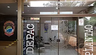 Ladrão furta loja de importados em Dourados, cai de moto na fuga e acaba preso

