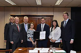 Ferrovia abre rota decisiva para o progresso regional, diz Resende