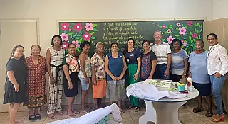 Idosos recebem orientações sobre direitos em palestra em Paranaíba