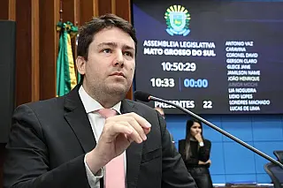 Projeto tem o objetivo de sustar apresentação da Declaração de Vacina Atualizada