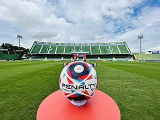 Palmeiras não se encontra, empata com o Guarani, mas garante vantagem nas quartas