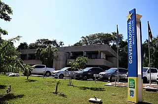 Decreto limita gastos e mantém corte de 25% em contratos estaduais