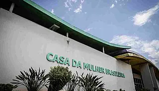 Livre: mulher mantida como escrava por idosas em MS volta para casa

