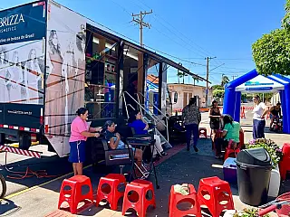 Carreta da Beleza inicia atendimentos em Aparecida do Taboado
