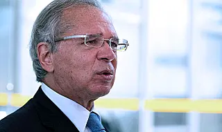 Guedes anuncia novo programa para trabalhadores informais
