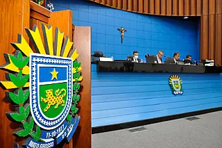 Deputados devem votar quatro projetos de lei na sessão plenária desta terça-feira