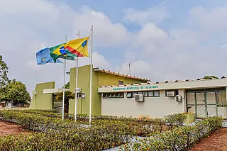 Polícias Civil e Militar prendem três indivíduos por tráfico de drogas em Paranaíba