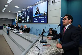 Papy anuncia que proposta de incentivo ao desenvolvimento