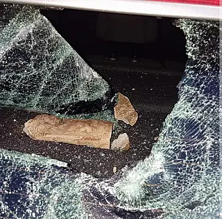 Vandalismo atinge veículo estacionado