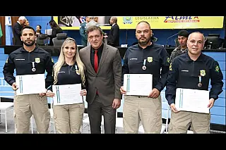 Deputado Lucas de Lima participa da Homenagem Medalha “Jair da Cruz Abreu Holsbach”