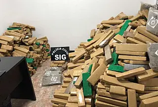 Polícia encontra entreposto do tráfico e apreende mais de 1t de maconha