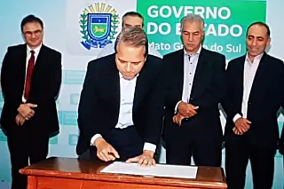Coronel David assina termo para retomada do concurso da Polícia Civil