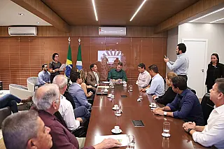 Presidente Papy participa da assinatura dos R$ 25 milhões da bancada para Santa Casa