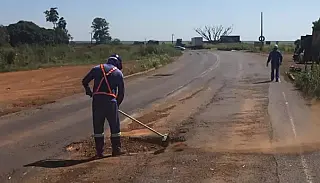 Perto de cobrar pedágio, pista da MS-306 tem velhos problemas