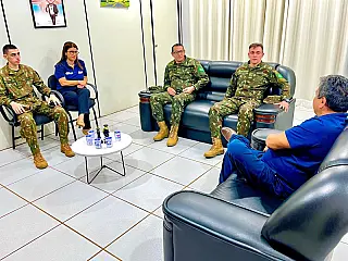 Vice-prefeito Tenente Ávila recebe representantes do Exército em Aparecida do Taboado