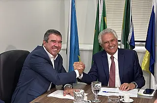 Riedel assume presidência e defende ações conjuntas entre estados