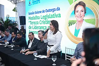 Prefeita participa de solenidade da Câmara que homenageou lideranças do agronegócio