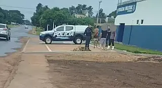 Indivíduo é detido por vítimas após furto e apresentado à Polícia Militar