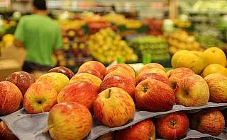 Com alta nos preços, escolher frutas da estação pode render economia de até 30%
