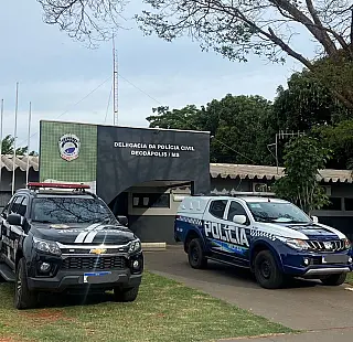Homem é preso após agredir esposa durante briga em casa