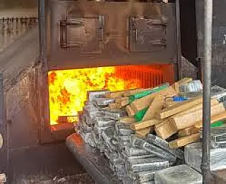 Polícia Civil de Paranaíba incinera 1,5 tonelada de drogas em Aparecida do Taboado
