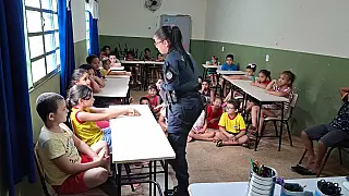 Polícia Militar orienta crianças e adolescentes do projeto SER MAIS sobre segurança
