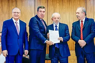 Riedel recebe de Lula aprovação para financiamento junto ao BNDES de R$ 2,3 bilhões para o MS