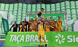 Magnus vence Joinville e é campeão inédito da Taça Brasil de Futsal