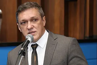 Lucas de Lima faz apelo para que Prefeitura não feche salas de aula em escola da Capital