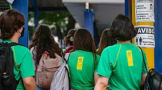 Estudantes da Rede Estadual de Ensino voltam às aulas nesta segunda