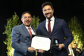 Promotor Ronaldo Vieira Francisco recebe comenda do mérito legislativo
