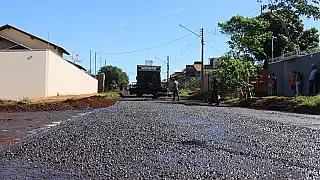 Pavimentação asfáltica no Sol Nascente entra na fase final