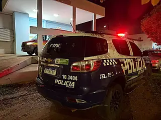 Homem é baleado na cabeça em praça e fica em estado grave