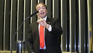 Gilmar Mendes afasta dirigente partidário acusado de corrupção