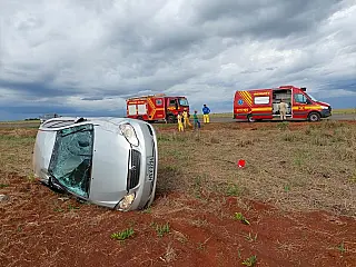 OUÇA: Acidentes nas rodovias, assalto a caminhoneiro, preso na Praça com arma de fogo