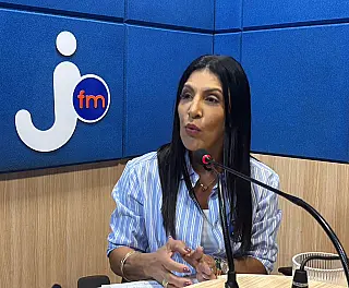 Kátia Claro reúne esposas de políticos em Sidrolândia para discutir participação feminina