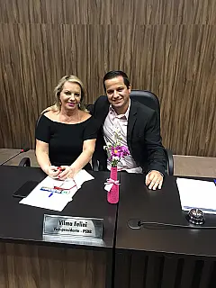 Vilma Felini e Mesa Diretora fazem homenagem ao Outubro Rosa