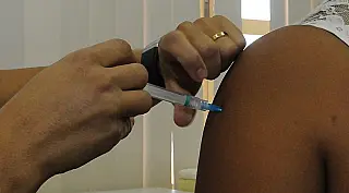 Após vacinação em massa, municípios da fronteira de MS apresentam queda 75,5%