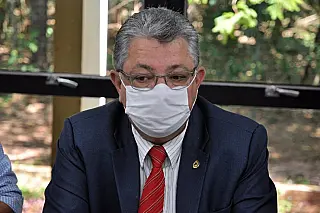 Evander solicita à Votorantim recuperação de igreja em área da fábrica de Corumbá